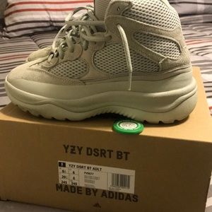 Yeezy Desert Boot | Salt |